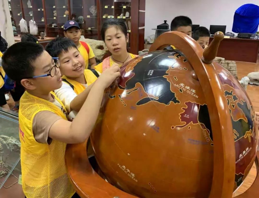 南京名校研學(xué)旅行：覓遠(yuǎn)古、近科學(xué)地質(zhì)地理主題研學(xué)活動(dòng)完美收官